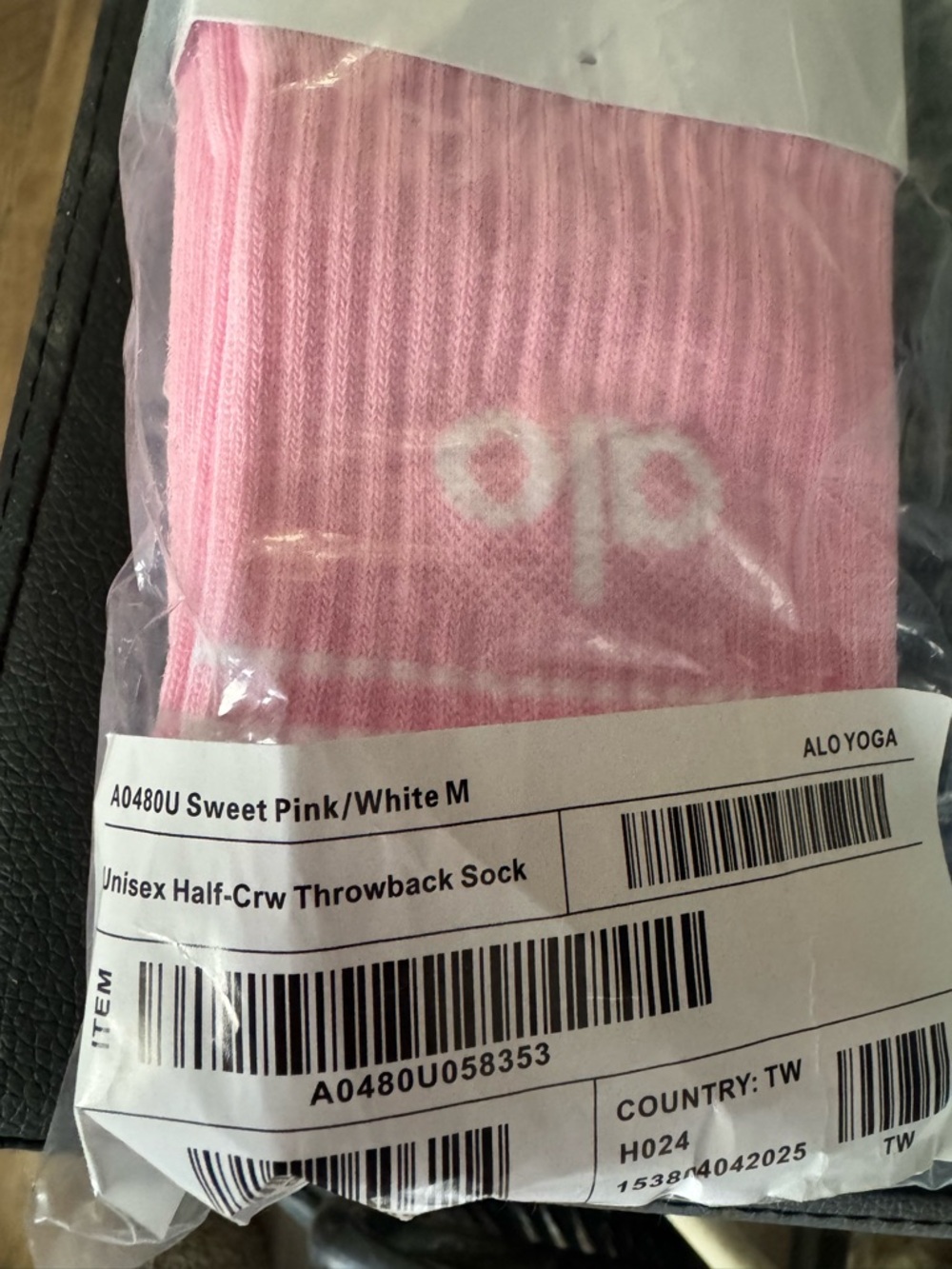 Alo throwback half crew socks - Picture 2 of 3